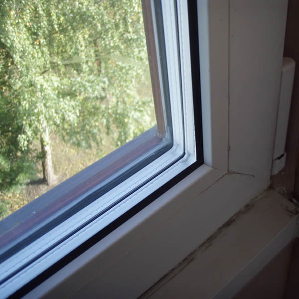 Installation of the triple package in PVC windows